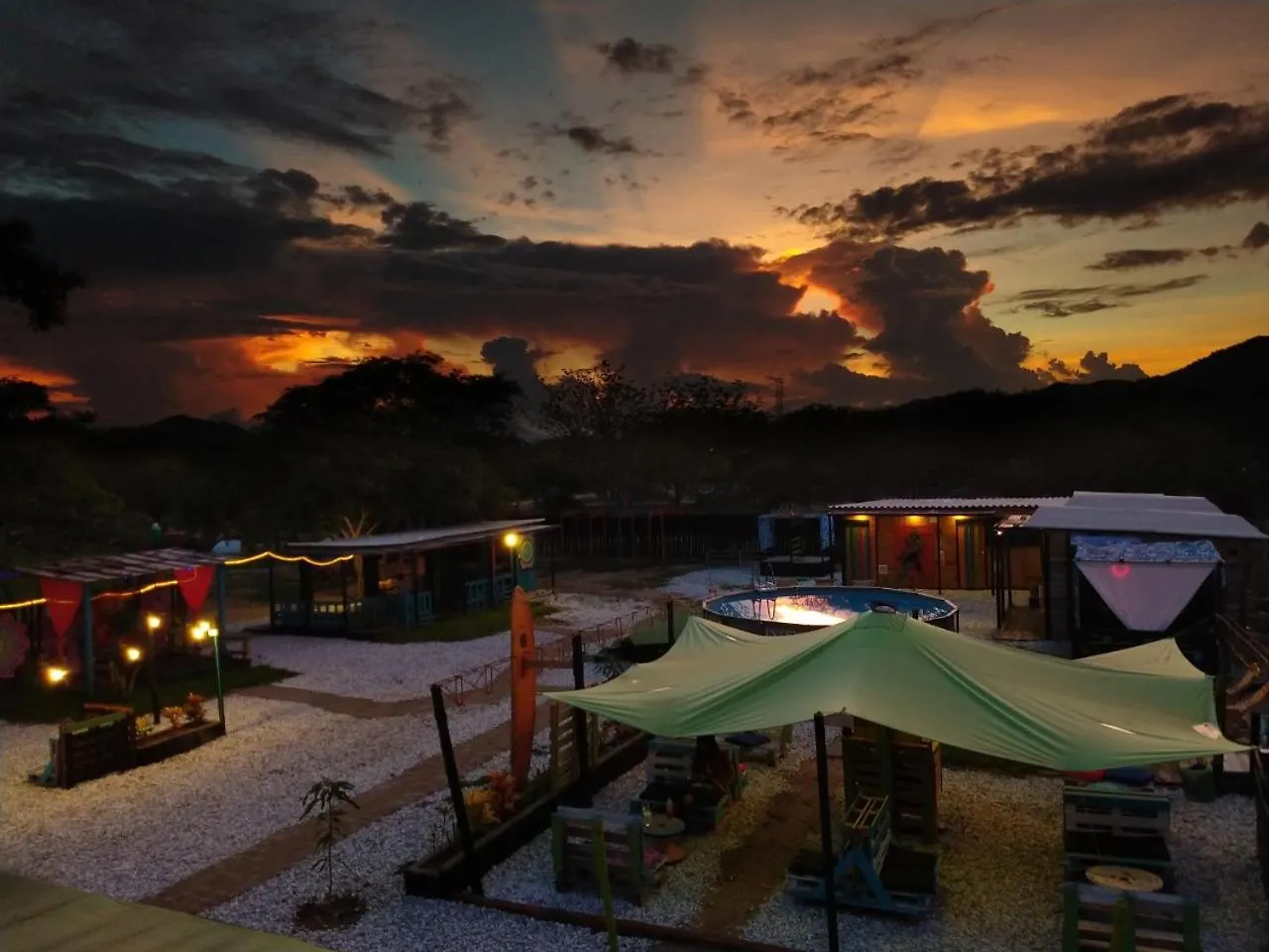 Guest house Paraiso Lounge Bonda